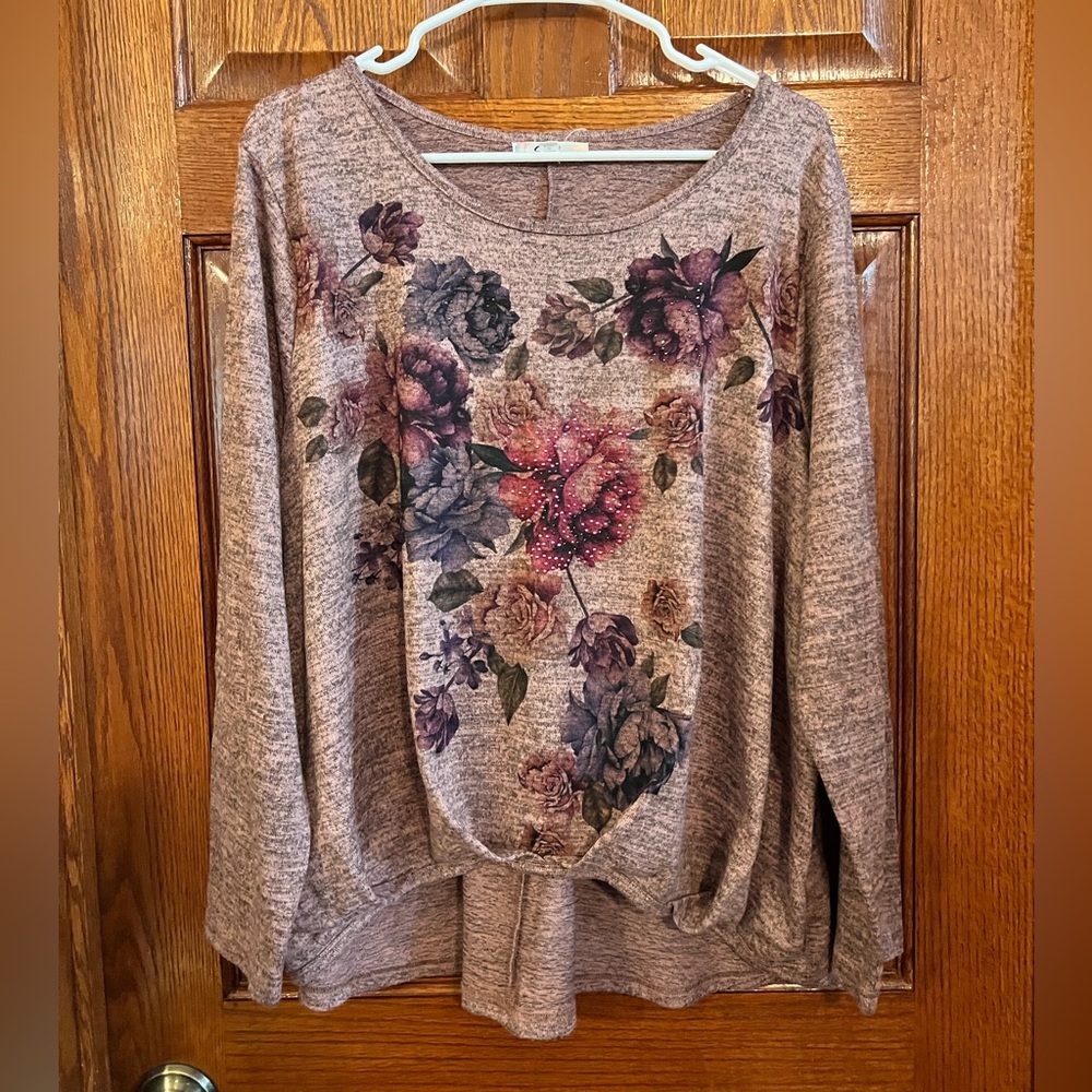 Soleillee 2X Pink Heathered Pullover Long Sleeve Studded Floral Top